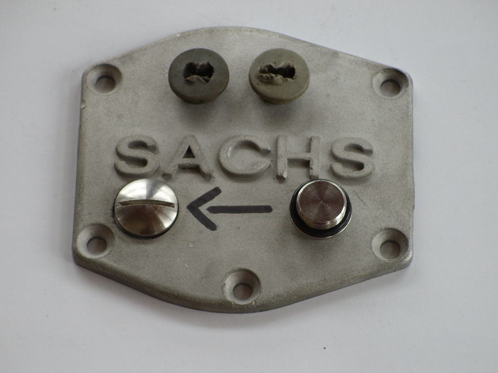 Ölablassschraube grau / Getriebedeckel für Sachs 504 505 Schraube Ölschraube  Einfüllschraube